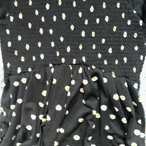 Inner Circle Daisy Top - Picture 4 of 6